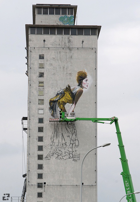 Across the street from the Antwerp Skatepark, a grafitti work in progress