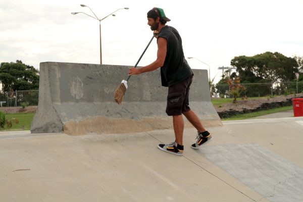 Cleaning the area to be concreted