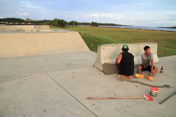 Finishing up the small bank on the rear of the barrier