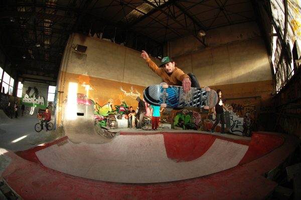 Gui. Frontside Air.