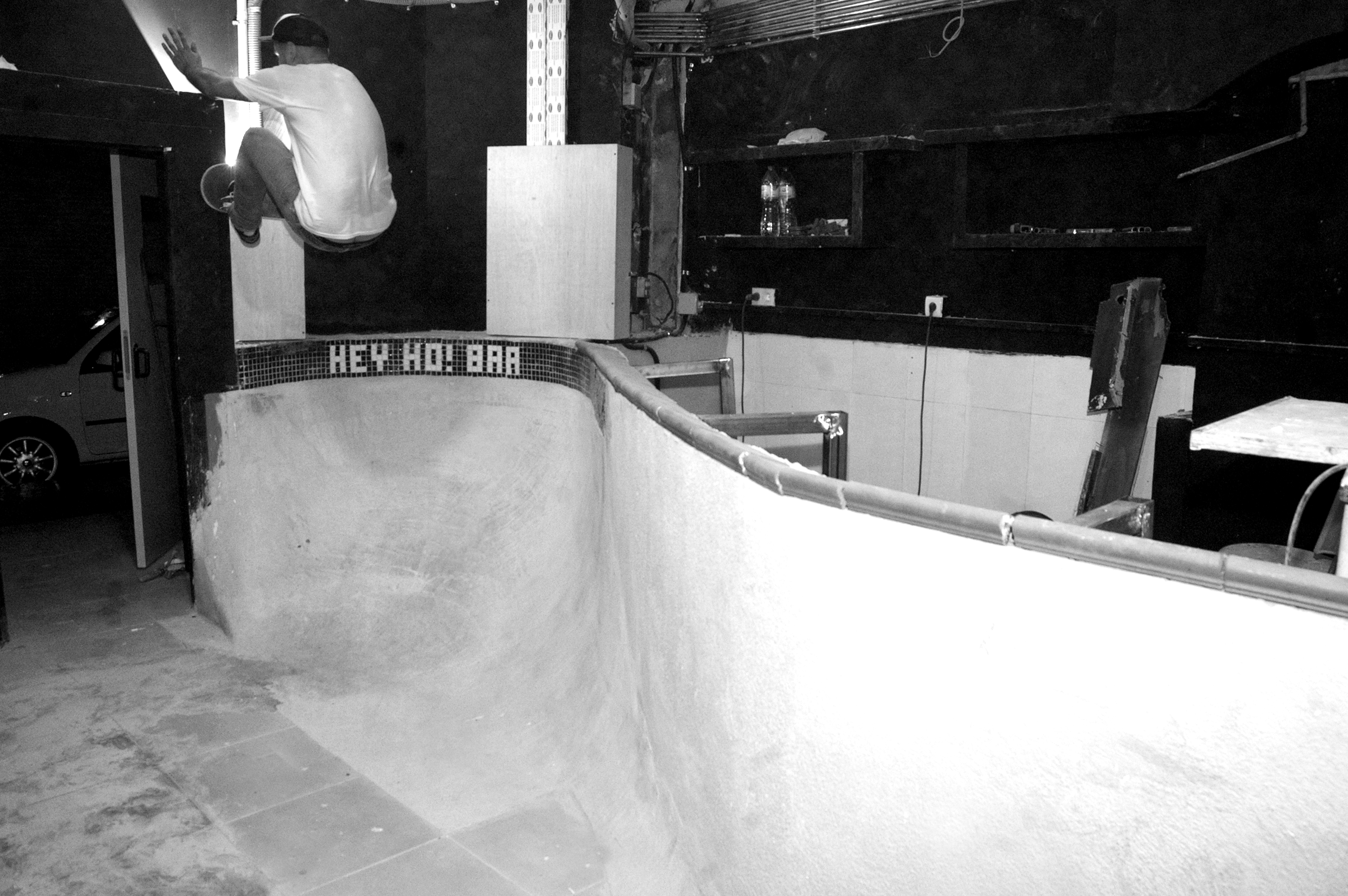 tijdschrift jacht Lieve HEY HO BAR MASSACRE (Week 1 - 5) - Barcelona, Spain - Confusion Magazine:  International Skateboarding MagazineConfusion Magazine: International  Skateboarding Magazine