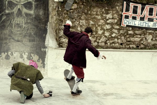 Julen Mercader. Blunt to fakie on the mega mini ramp. Getting ready to drop in for the snake race.  Photo: Nora Heredia