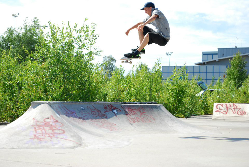 Ruke ollieing the hip at a DIY spot that we skated on a road trip up north in Vaasa.