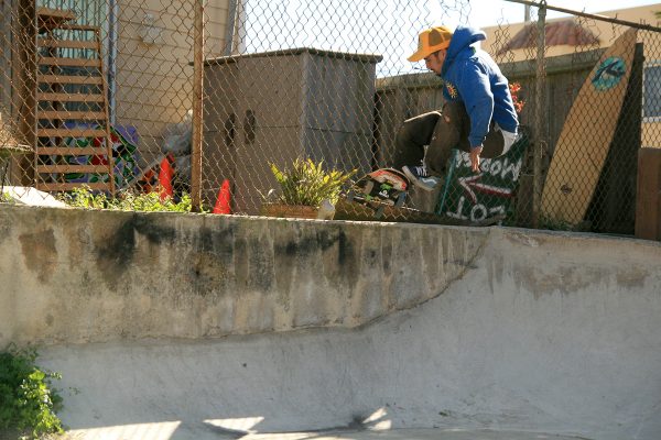 Zarosh. Ollie to tail.