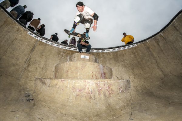 Shorty blasting up and over the stairs in the shallow end. Photo: Nicola Debernardi 