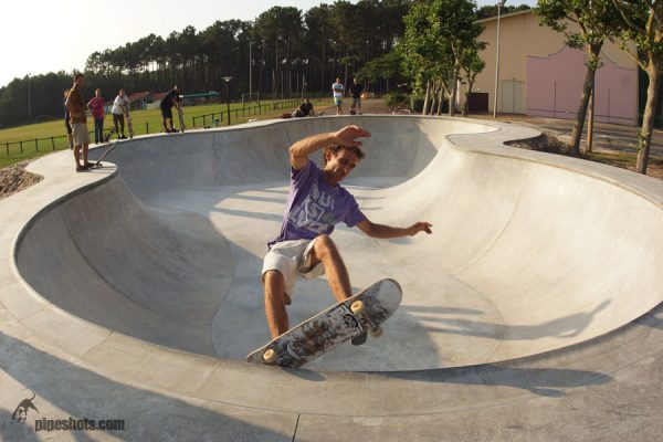 Frontside Grind. Photo: Piper