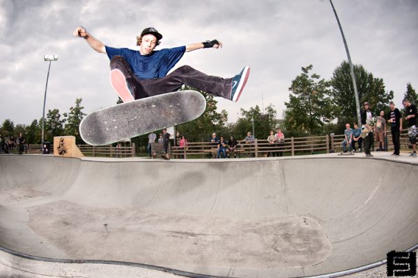 Jacopo Carozzi. Frontside kickflip. 