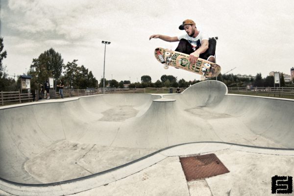 Another austrian dude. Frontside transfer.