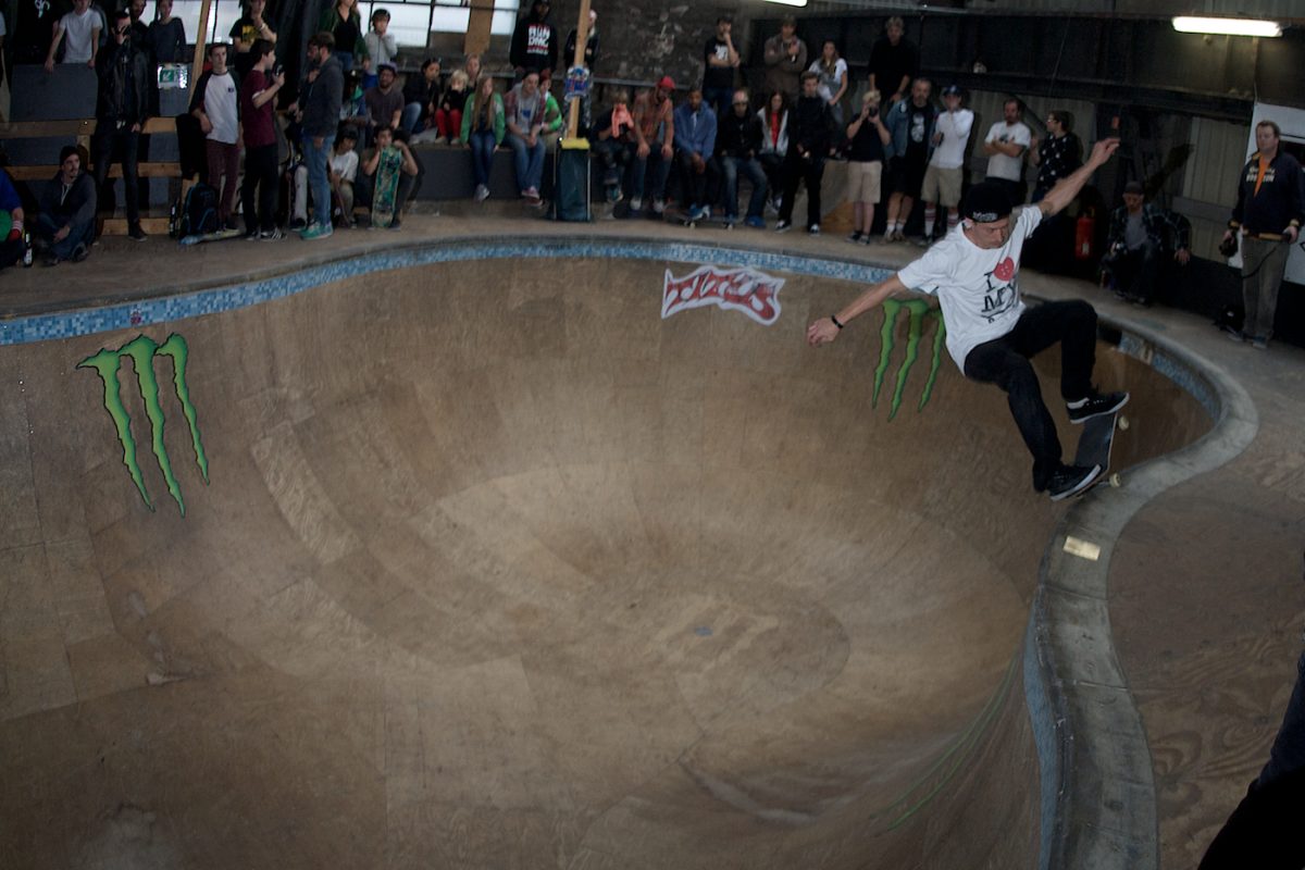 Jürgen Horrwarth. Nosegrind over the hip into the shallow-end. Photo: Hay