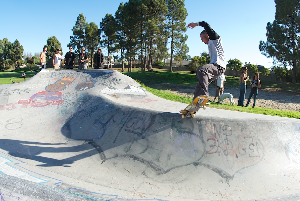 Brahm has been ripping Derby for decades. Noseblunt slide over the hip, before most.