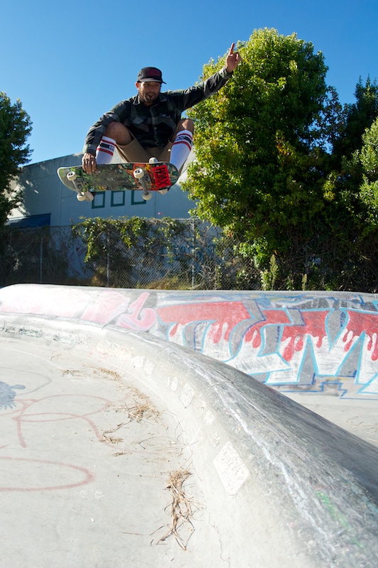 Tony Chavez from Australia was passing through Santa Cruz on his way from San Diego to Oregon. Over the hip. 