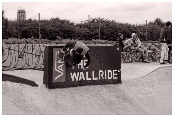 Phil Zwijsen carving bs on the Vans off the wallride.