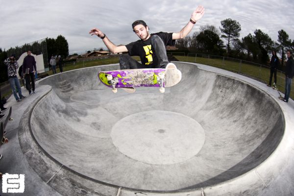 Collyn. FS ollie. Bénesse-Maremne.  Photo: Fred Ferand