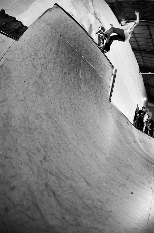 Chav Dan. Pivot to fakie. Gore bowl. Bilbao, Basque Country. Photo: Rich West