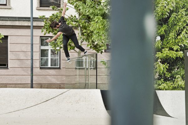 Alban Millaku. Backside tailslide.  Photo: Dominique Huter.