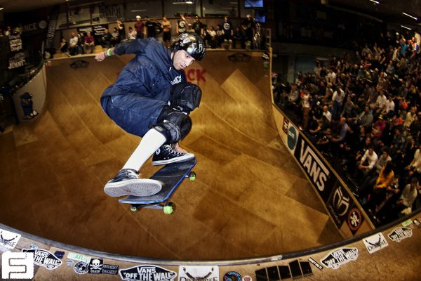 Darren Navarette. Lien to tail. Photo: Fred Ferand