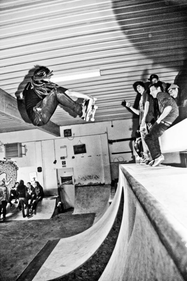 Timothy de Coninck is flying fs over the entrance of the skatepark with lots of power and style like always.