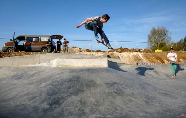 Luc from Bully-les-Mines, France with an early `90s style melanchollie in the ditch, always good to look at.