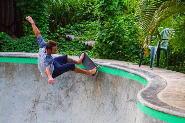 Billy. Barefoot frontside grind. Photo: Steele