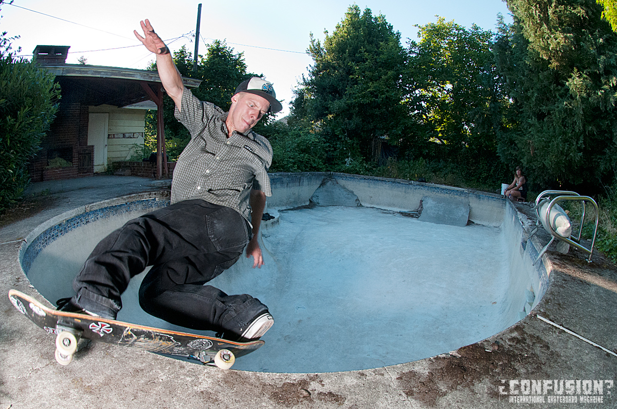 Frank Shaw in a brutal backyard pool somewhere in Oregon. Photo: Brady Walsh. As seein in Confusion Magazine issue #8