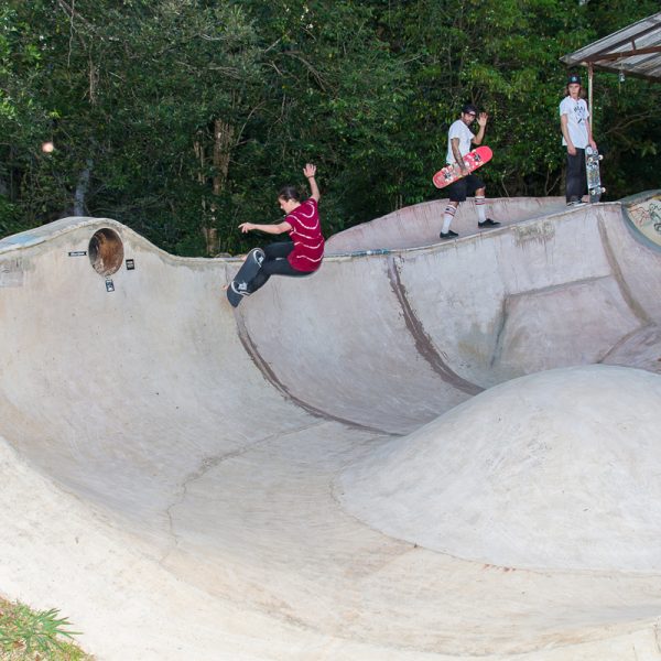 Izy Mutu. Frontside grinding Creekside. 