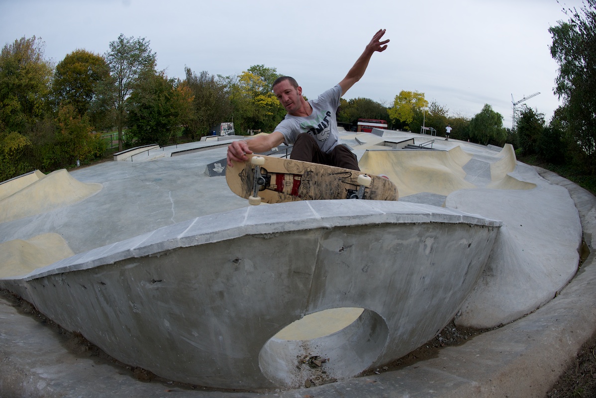 Rohan Anderson. Frontside nosegrab over the hole on the pool coping at the end of the snake run. Photo: J. Hay
