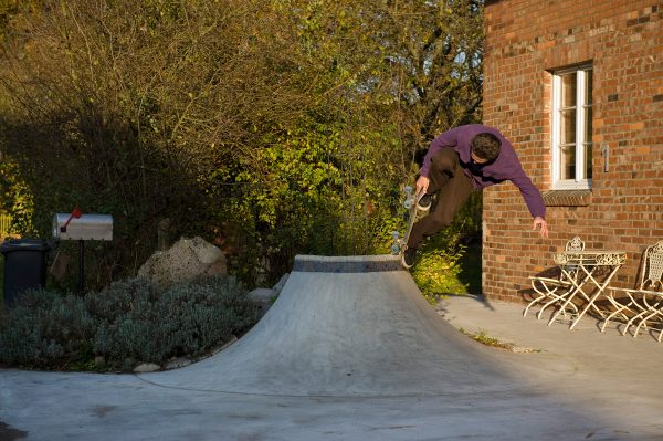 Looks like Matt and Soup were playing a game of skate in the front yard. Soup with a tail block on the volcano. 