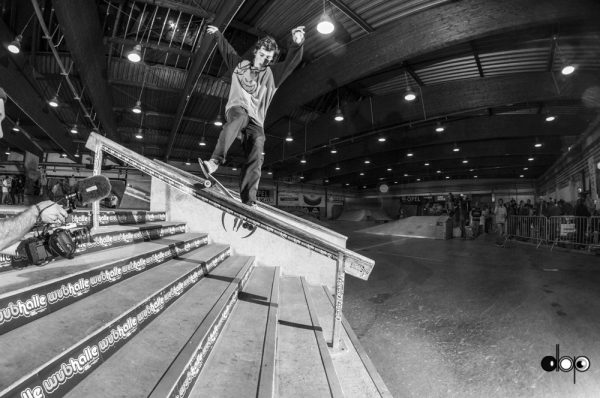 Daan van der Linden. Switch smith grind