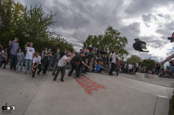 Danny Leon. Backflip 180 flyout aka Rodeo transfer.  Photo: Nicola Debernardi