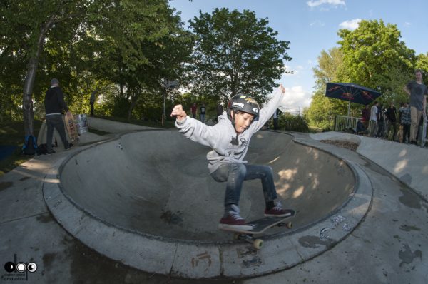 Elvis. Stand up frontside grind. Elvis rules! Photo: Nicola Debernardi.