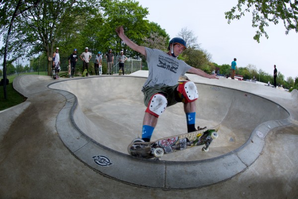 Alex Mosterin. Frontside grind. Photo: J. Hay