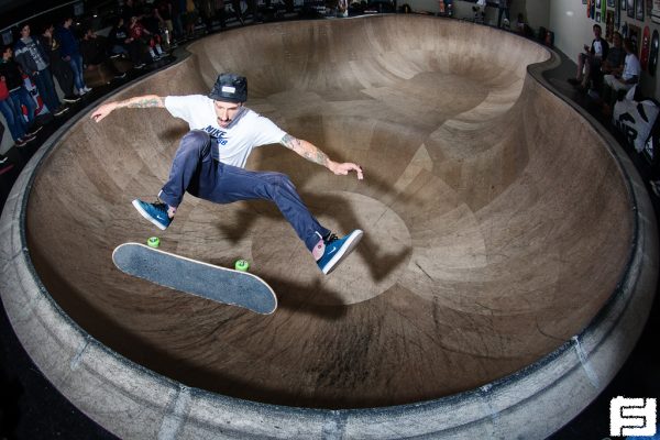 Lucas Crestani. Frontside flip.  Big Air Lab.