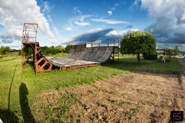 Beat up ramp in Caerano.