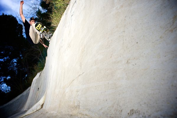 Frontside layback grind. Photo: Loïc Benoit