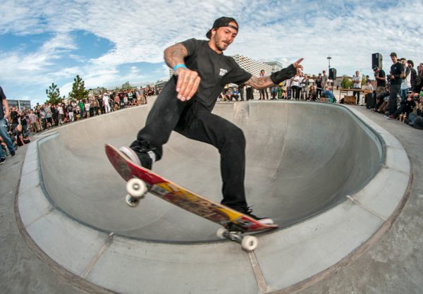 Alan Young. Corner nose grind.  Photo: Nicola Debernardi