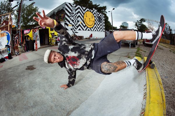 Martino Cattaneo. Layback Blunt to fakie. Photo: Alan Maag