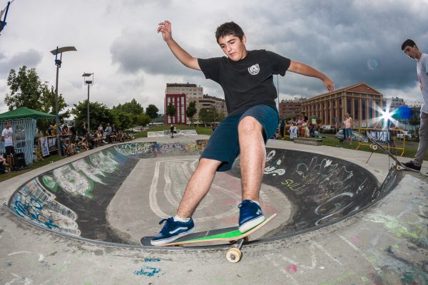 Alberto Lopez. Front smith.