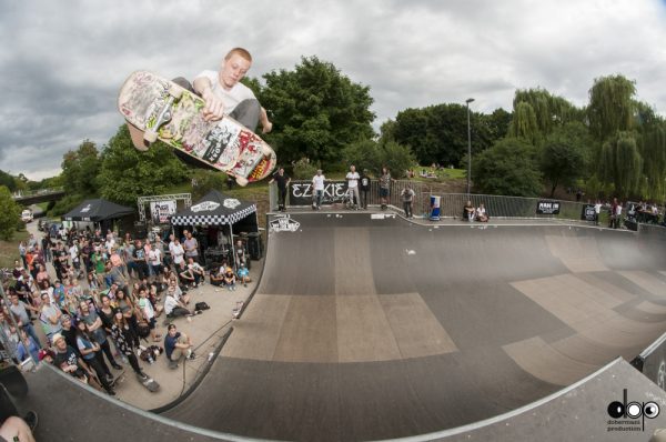 Tim Rebensdorf. Frontside air to disaster.