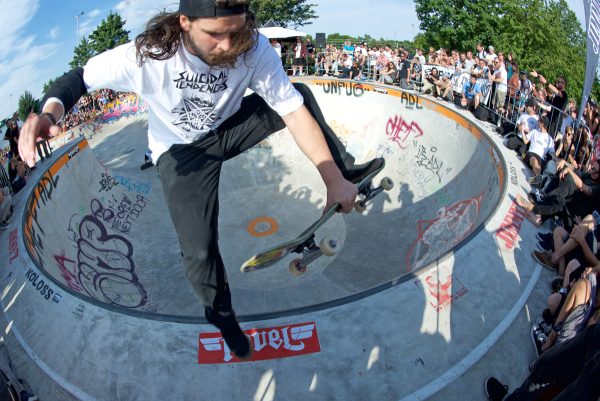 Tim Bijsterveld with a backside 270 boneless in. 