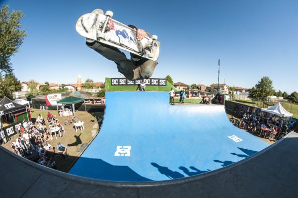 Aref Bobby Koushesh. Frontside tailbone.