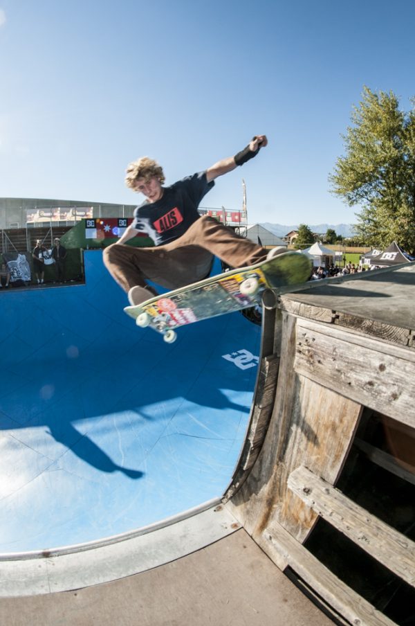 Dannie Carlsen. Grind off the extension to truck bash on the coping below. 