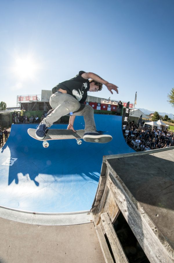 Jaime Mateu. Backside 180 boneless.