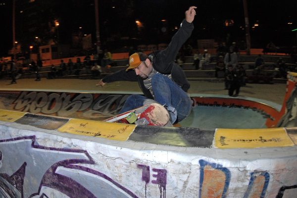 Toni Fernandez. Frontside grind.