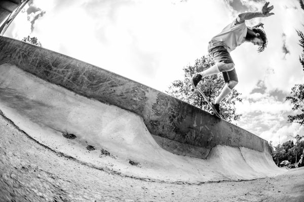 Scotty Walsh - backside nosegrind