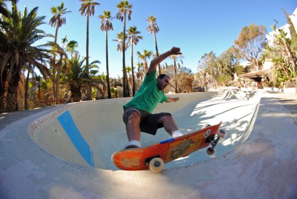 Steve Bailey. Frontside corner grind. 