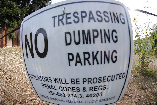 NO TRESPASSING. NO DUMPING. NO PARKING. 