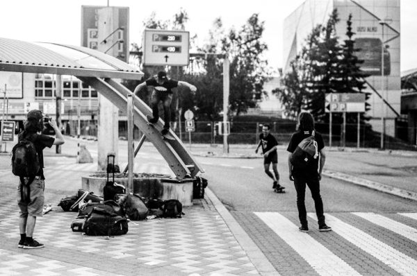 Theis Strupler starts the tour with this drunk rollin grind at the Helsinki Airport. What an opening