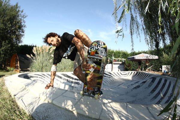 Ale Ferreri. Layback blunt as Element bowl.