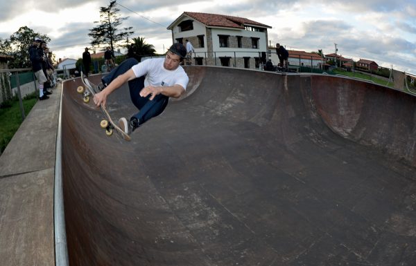 Aitor Peréz. Frontside air. 