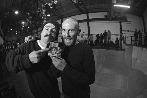 Captain Jairon with a JMA cassette for Jerson from Madrid for one of the best tricks during the session.